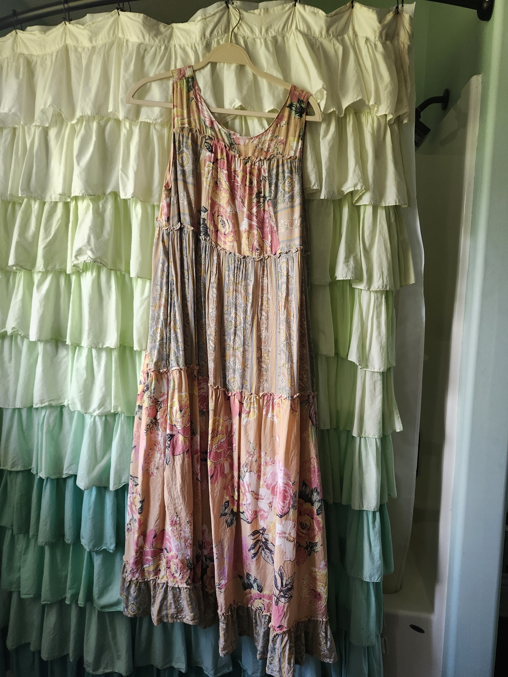 DAVI & DANI Peach and Pink Floral Tiered Maxi Dress